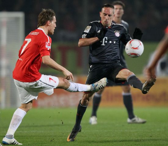 尽管比赛中 尽管比赛中